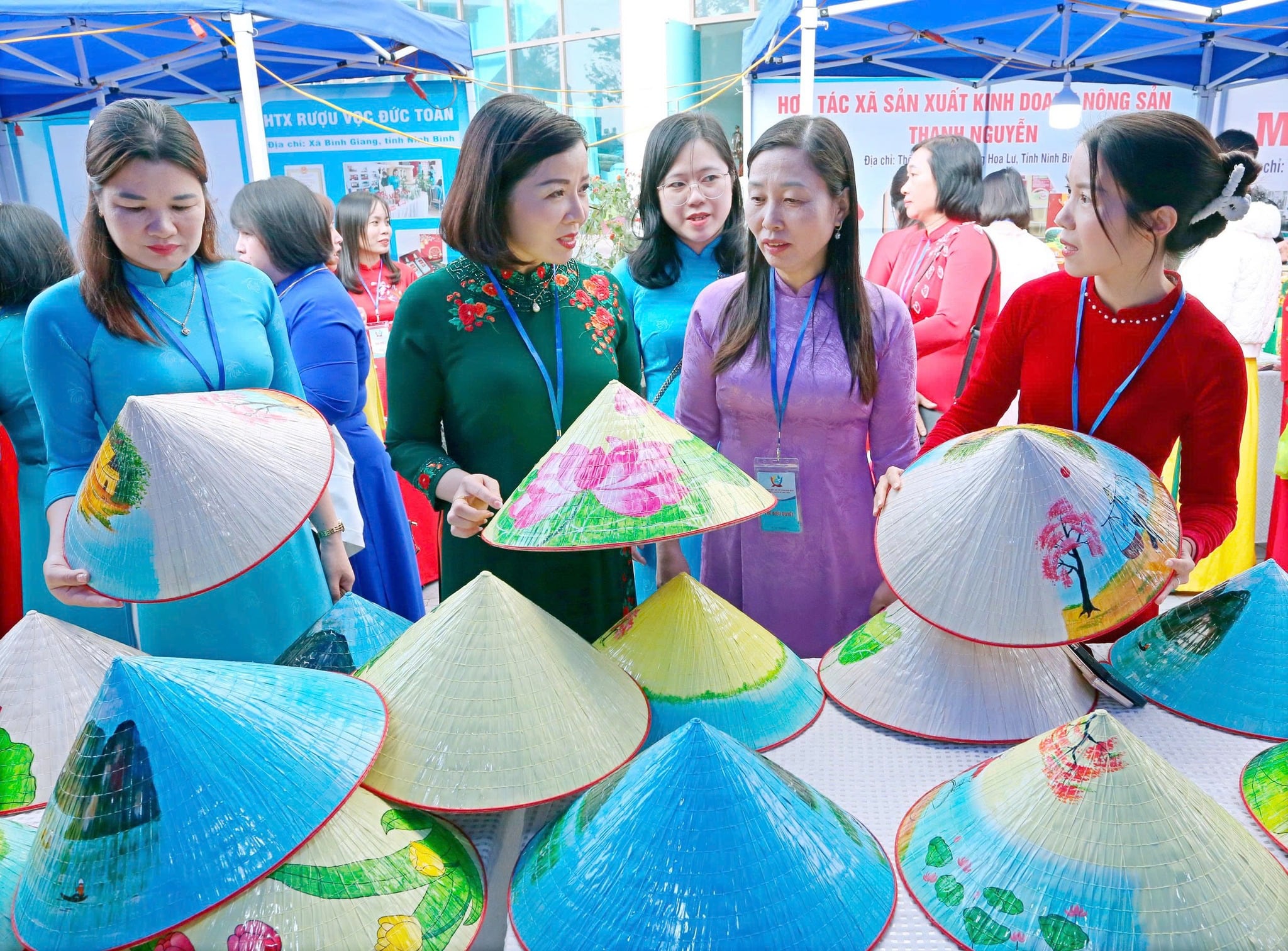 Những hình ảnh đẹp tại Đại hội đại biểu Phụ nữ tỉnh Ninh Bình lần thứ I, nhiệm kỳ 2025-2030- Ảnh 16.