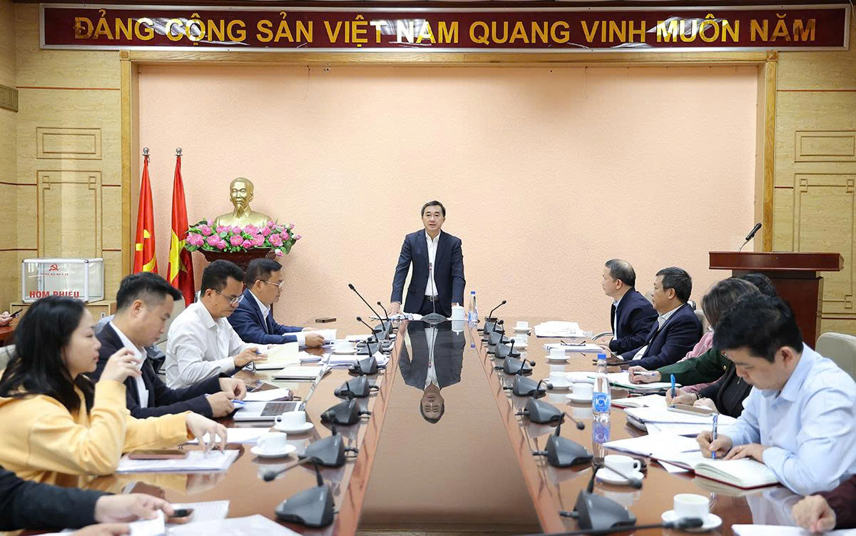 Bộ Y tế họp chuẩn bị công tác Y tế phục vụ Đại hội Đại biểu toàn quốc lần thứ XIV của Đảng- Ảnh 4.