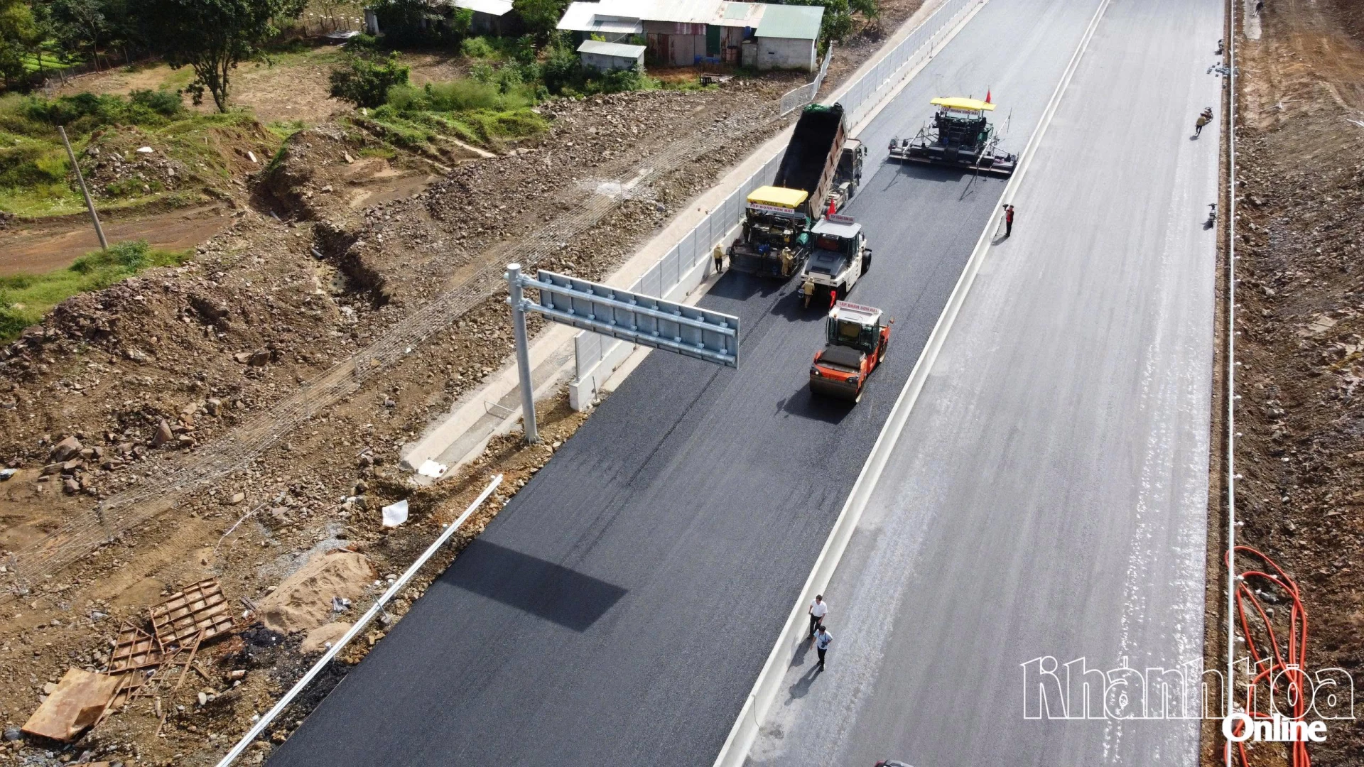 Компания Son Hai Group Co., Ltd. ускоряет работы, чтобы обеспечить открытие для движения первых 20 км трассы к 19 декабря.