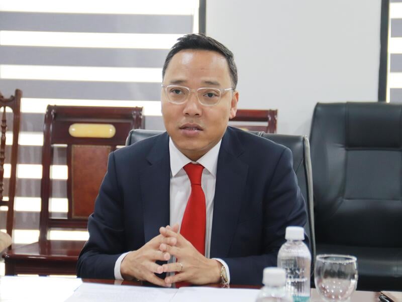 Náměstek ministra průmyslu a obchodu Nguyen Hoang Long. Foto: Thanh Tuan.