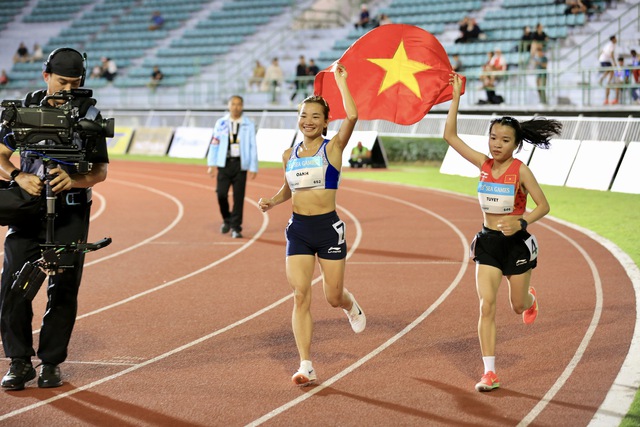 Những cô gái ‘kim cương’ của điền kinh Việt Nam: Nguyễn Thị Oanh và Quách Thị Lan sáng chói- Ảnh 1.