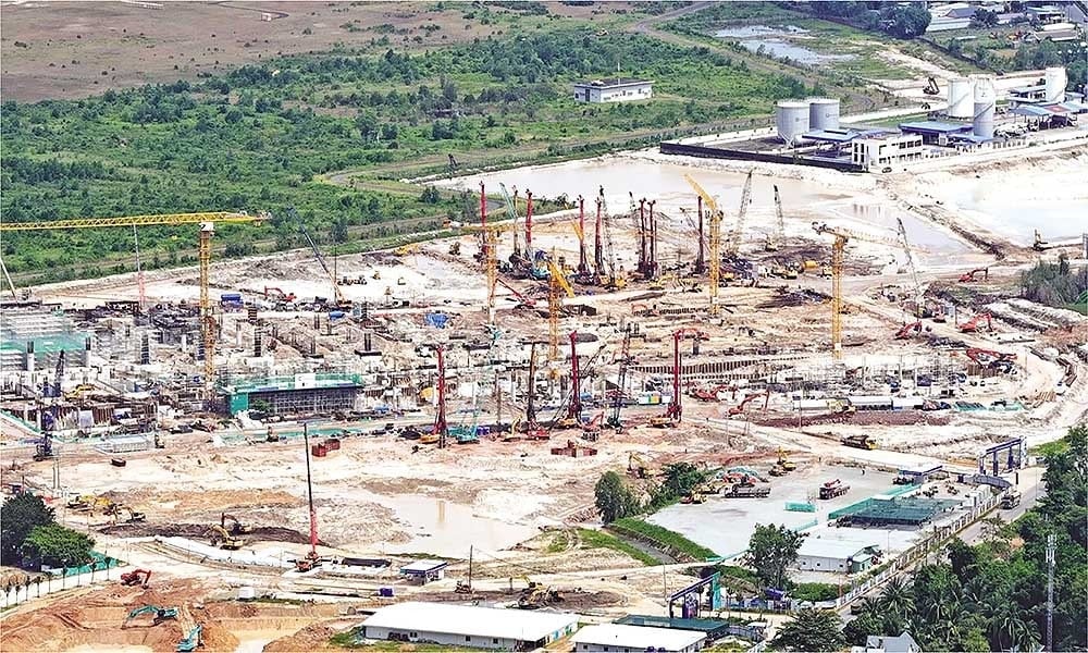 ສະຖານທີ່ກໍ່ສ້າງໂຄງການຂະຫຍາຍສະໜາມບິນສາກົນຟູ໋ກວກ, ເດືອນທັນວາ 2025.