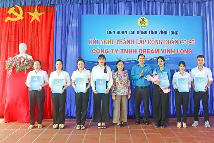 Az erős szakszervezetek kiépítésének feladata minden szintű szakszervezet számára prioritás.