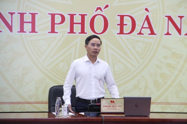 ប្រធានក្រុងដាណាំង៖ ការអនុវត្តសេចក្តីសម្រេចលេខ ២៥៩ ដោយស្មារតីនៃ «យុទ្ធនាការក្វាងទ្រុង» - រូបថតទី១។ Chủ tịch TP.Đà Nẵng: Triển khai Nghị quyết 259 với tinh thần 'Chiến dịch Quang Trung'- Ảnh 1.