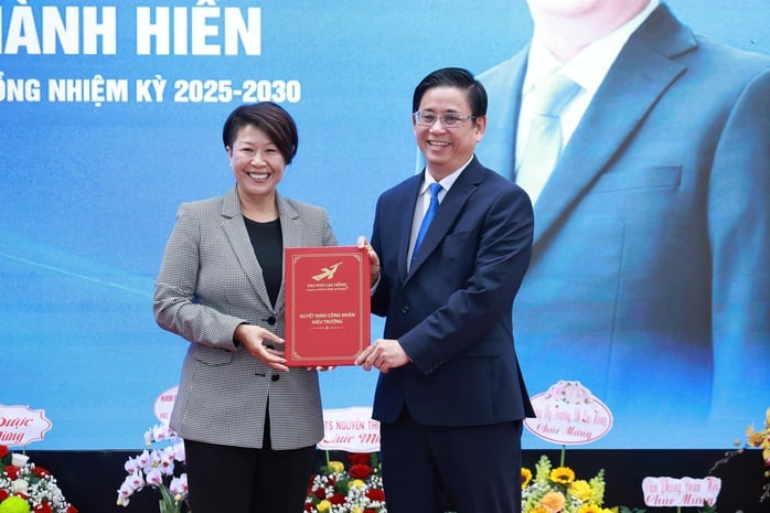 PGS.TS Lâm Thành Hiển tiếp tục giữ chức Hiệu trưởng Trường Đại học Lạc Hồng nhiệm kỳ 2025–2030 - Ảnh 2.