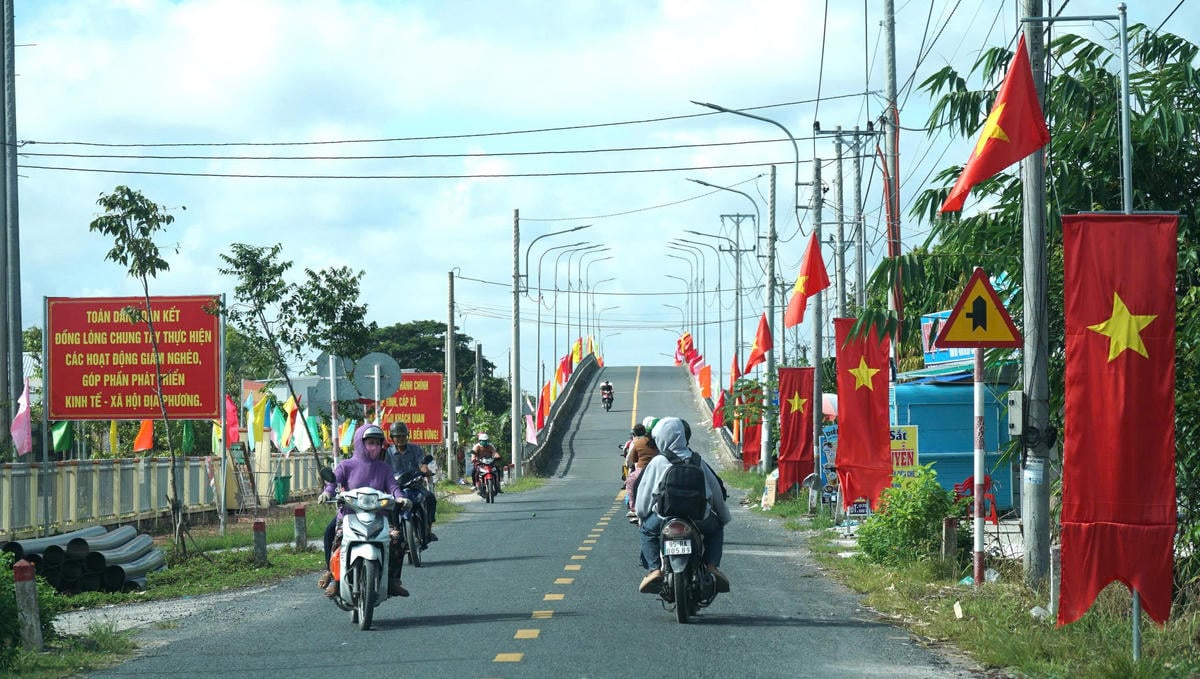Centrum obce Phu Huu je prostorné, čisté a krásné. Foto: ND