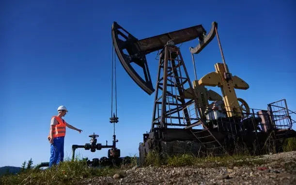 OPEC ព្យាករណ៍ថាទីផ្សារប្រេងសកលនឹងមានស្ថិរភាពនៅឆ្នាំ ២០២៦។ OPEC dự báo thị trường dầu mỏ toàn cầu ổn định trong năm 2026