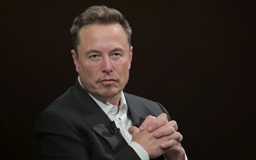 ເສດຖີພັນລ້ານ Elon Musk, ຜູ້ອຳນວຍການໃຫຍ່ຂອງ Tesla (ພາບ: AFP/TTXVN) Tỷ phú Elon Musk, Giám đốc điều hành (CEO) của Tesla (Ảnh: AFP/TTXVN)