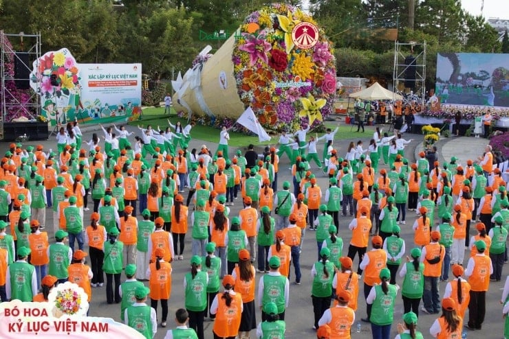 Ia merupakan peluang untuk mempromosikan dan meraikan bunga dan penanaman bunga, kebanggaan tanah dan penduduk Da Lat - Lam Dong.