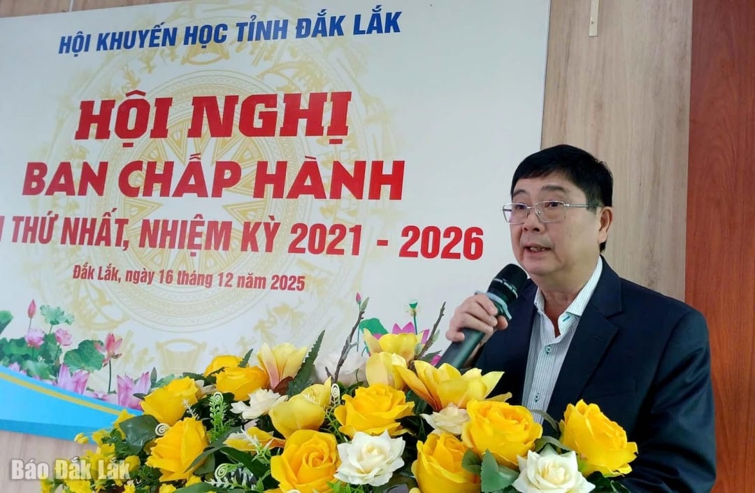 Chairman of the Provincial Association for the Promotion of Learning, Pham Dang Khoa, delivered a speech at the conference.