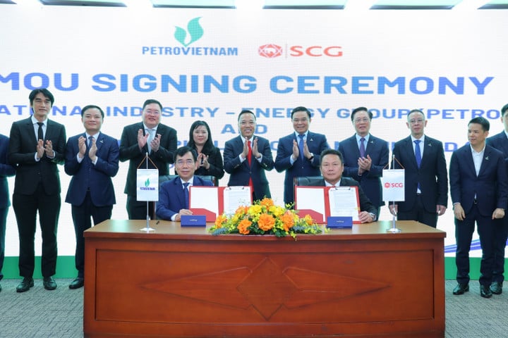 ក្រុមហ៊ុន Petrovietnam និង SCG បានចុះហត្ថលេខាលើអនុស្សរណៈនៃការយោគយល់គ្នា ដើម្បីពង្រីកក្របខ័ណ្ឌកិច្ចសហប្រតិបត្តិការជាយុទ្ធសាស្ត្ររបស់ពួកគេ។