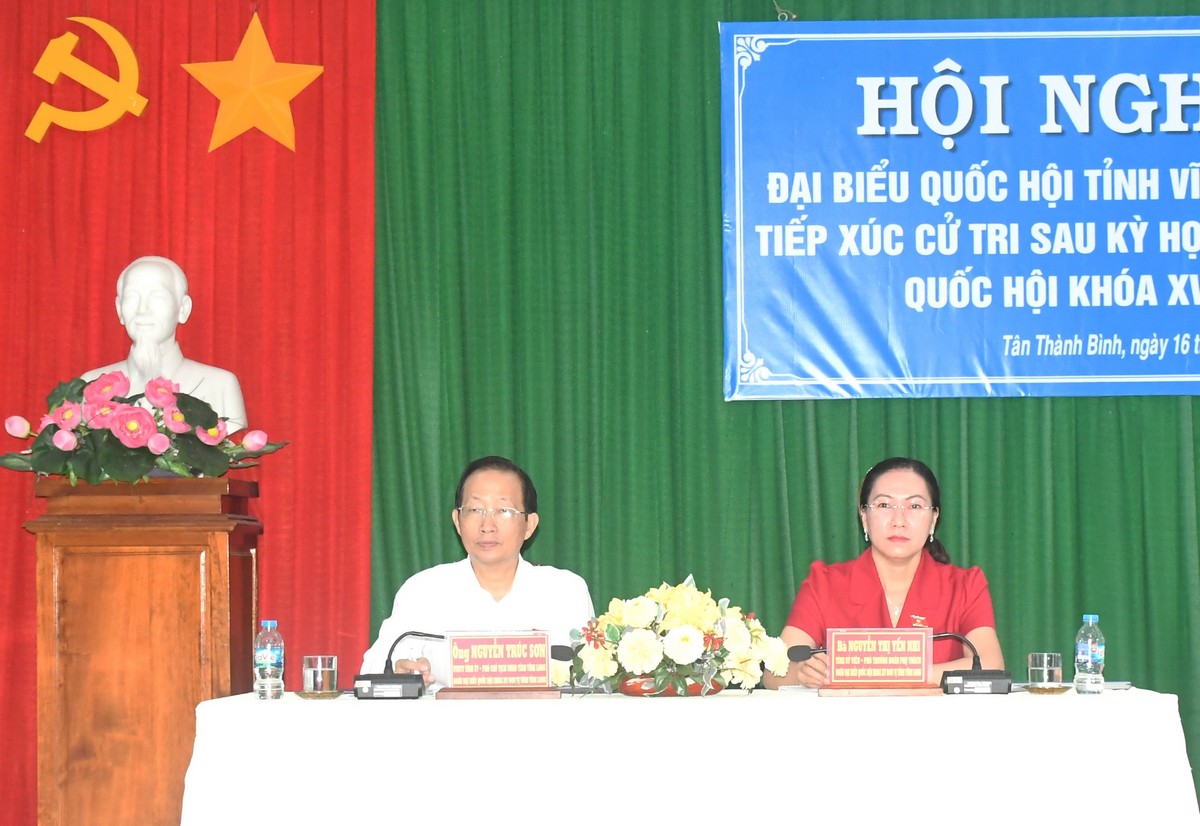 ĐBQH tiếp xúc cử tri xã Tân Thành, sáng 16/12.
