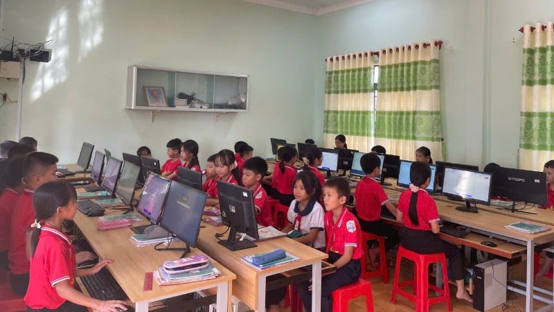 សិស្សានុសិស្សនៅតាមសាលារៀនអាចចូលប្រើប្រាស់កម្មវិធី