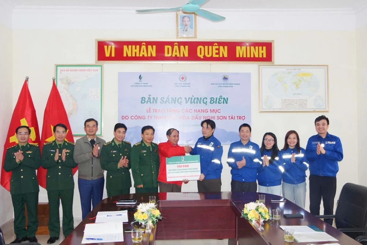 ពិធីប្រគល់វត្ថុក្រោមគំរូ