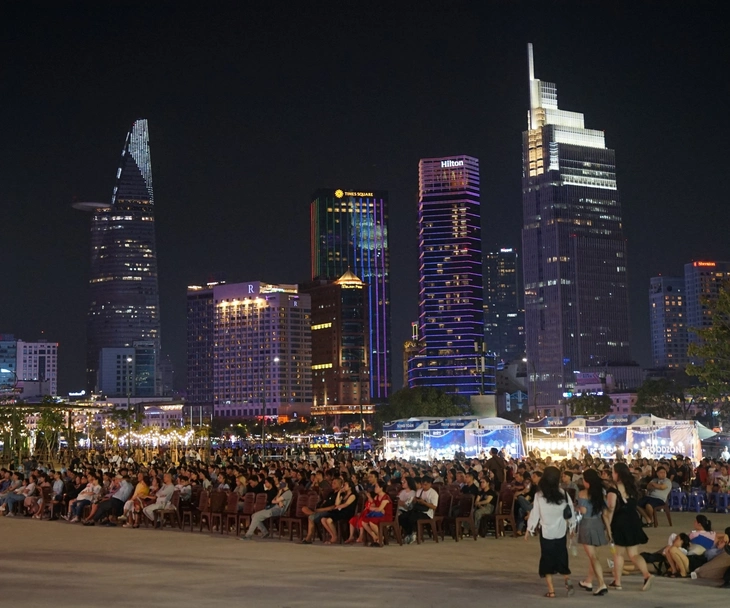 ទីក្រុងហូជីមិញចាប់យក «ឱកាសដ៏មានតម្លៃ» សម្រាប់ការអភិវឌ្ឍ - រូបថតទី ៥។ nghị quyết 98 - Ảnh 3.