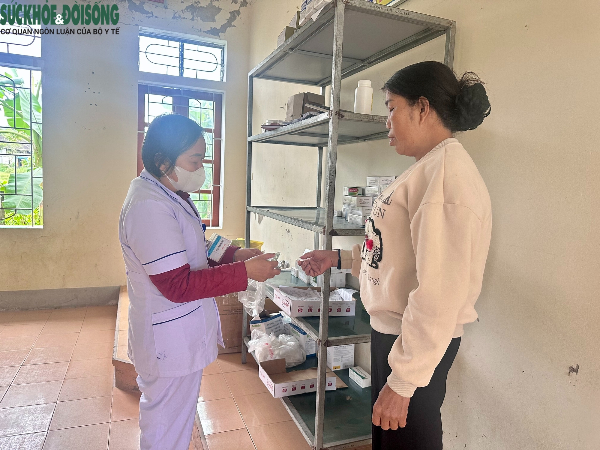 Người bệnh bớt cảnh đi xa khi hàng trăm loại thuốc sắp về trạm y tế xã- Ảnh 3.