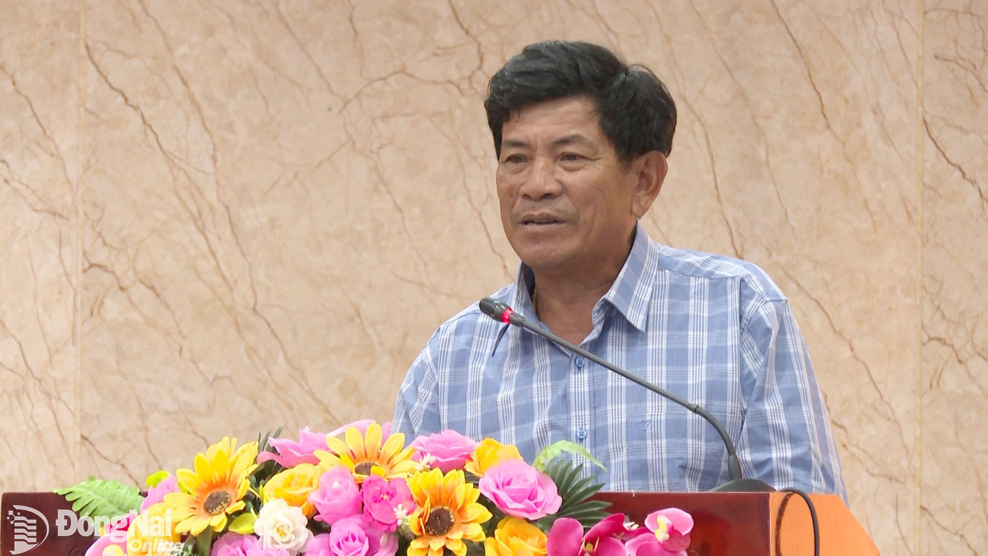 Des délégués représentant des groupes de pêche communautaires et des clubs de promotion de la pêche de la province de Dong Nai ont échangé et discuté lors de la conférence. Photo : Van Doan 