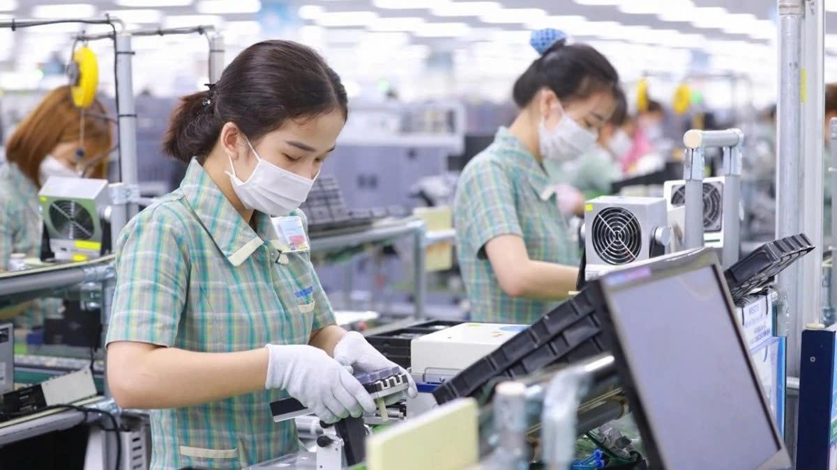 7 ມະຕິຍຸດທະສາດ: ການນຳໃຊ້ປະໂຫຍດຈາກການພັດທະນາ ແລະ ການເຕີບໂຕແບບຍືນຍົງຂອງຫວຽດນາມ (ຮູບທີ 2) 7 nghi quyet chien luoc Don bay phat trien va tang truong ben vung cua viet nam hinh anh 2