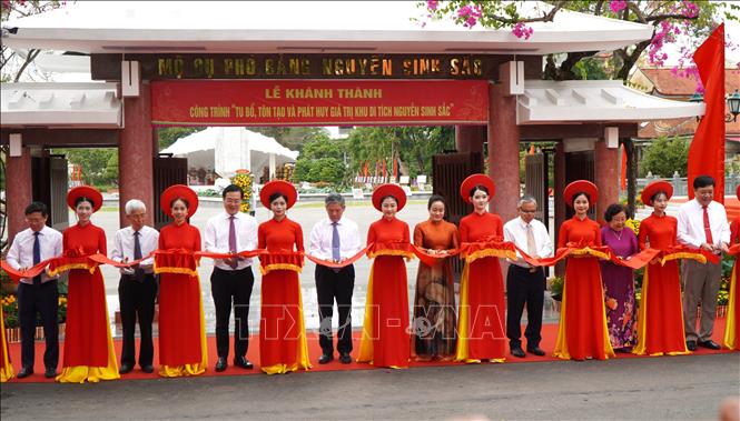 លើកកម្ពស់តម្លៃនៃតំបន់ប្រវត្តិសាស្ត្រង្វៀនស៊ីញសាក់។ Chú thích ảnh
