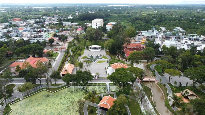 លើកកម្ពស់តម្លៃនៃតំបន់ប្រវត្តិសាស្ត្រង្វៀនស៊ីញសាក់។ Chú thích ảnh