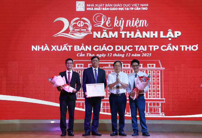 Tặng tủ sách giáo khoa dùng chung trị giá 3 tỷ đồng cho Cần Thơ, An Giang, Cà Mau- Ảnh 6.
