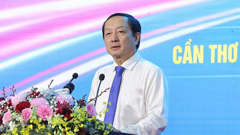 សមមិត្ត ហ្វិញ ថាញ់ដាត អនុប្រធាននាយកដ្ឋានឃោសនាការ និងចលនាមហាជនមជ្ឈិម បានថ្លែងសុន្ទរកថានៅក្នុងពិធីបើក។