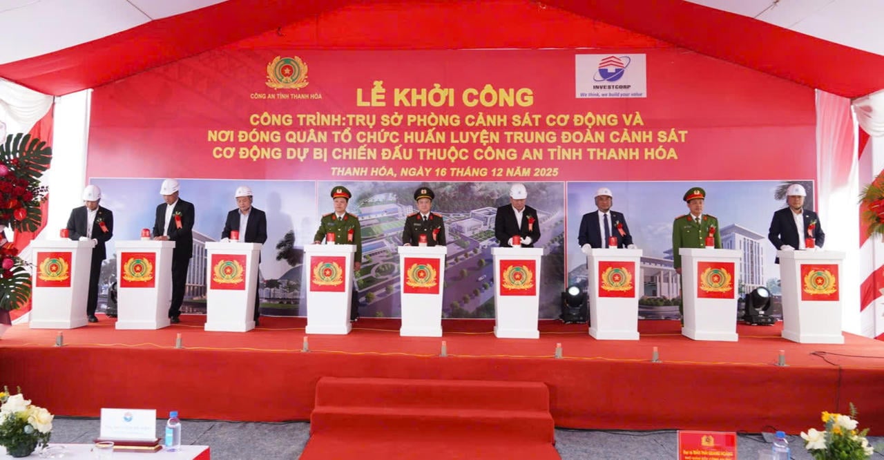 Zástupci stiskli tlačítko pro oficiální zahájení projektu.