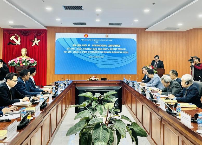 Việt Nam – ASEAN: 30 năm đồng hành kiến tạo cộng đồng và hướng tới tương lai tự cường- Ảnh 1.
