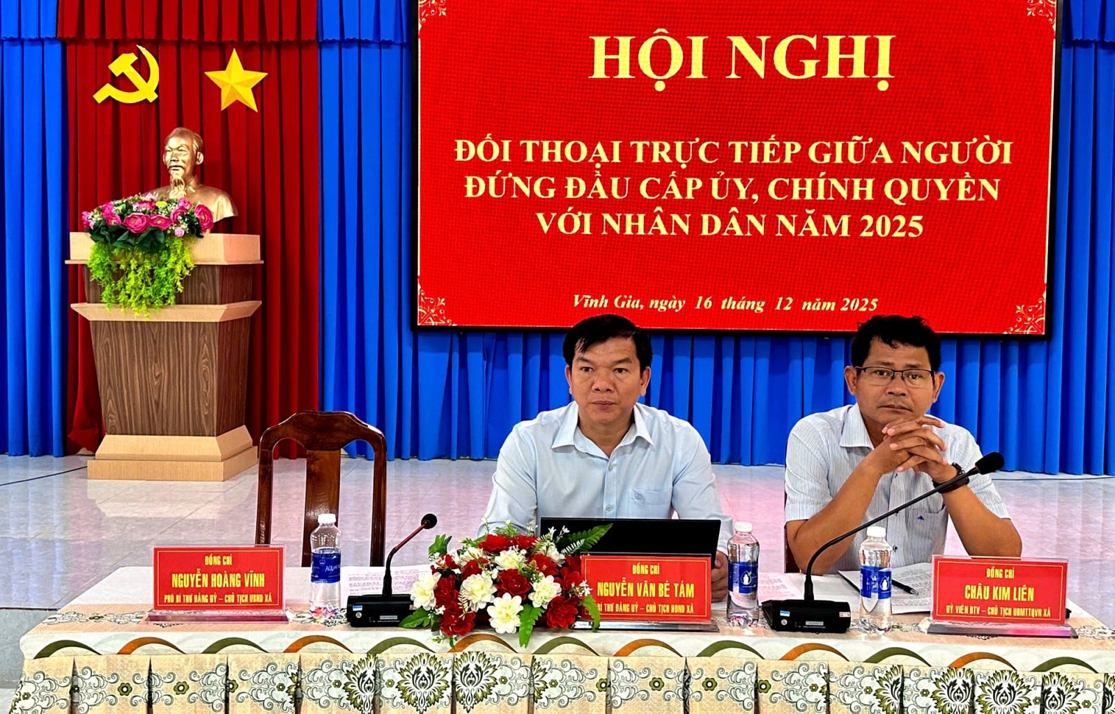គណៈកម្មាធិការបក្ស និងរដ្ឋាភិបាលមូលដ្ឋាននៃឃុំវិញយ៉ា បានជួបសន្ទនាដោយផ្ទាល់ជាមួយប្រជាជន។