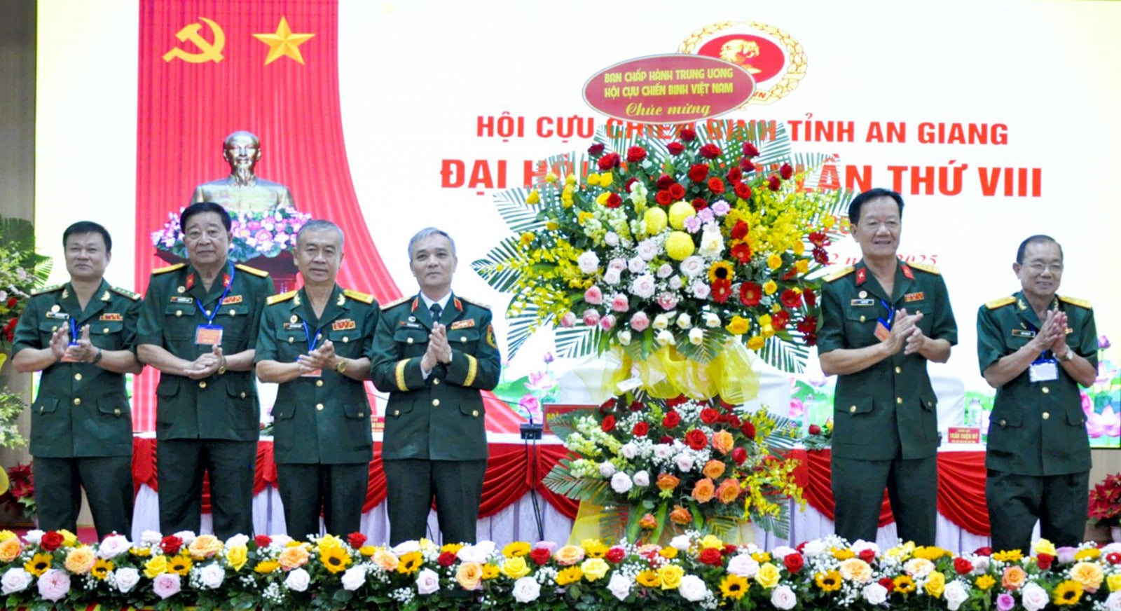 ສະຫາຍ ເລ ຮວ່າງ ຫວູ ຈະເປັນປະທານສະມາຄົມນັກຮົບເກົ່າແຂວງອານຢາງ ອາຍຸການ 2025-2030.