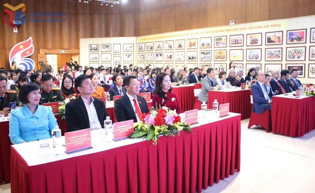 ពិធីបើកពិព័រណ៍រូបថត “ភ្ជាប់ទំនាក់ទំនង និងផ្សព្វផ្សាយមិត្តភាពរវាងវៀតណាម និងគុយបា” Khai mạc triển lãm ảnh “Kết nối và lan tỏa tình hữu nghị Việt Nam - Cuba”