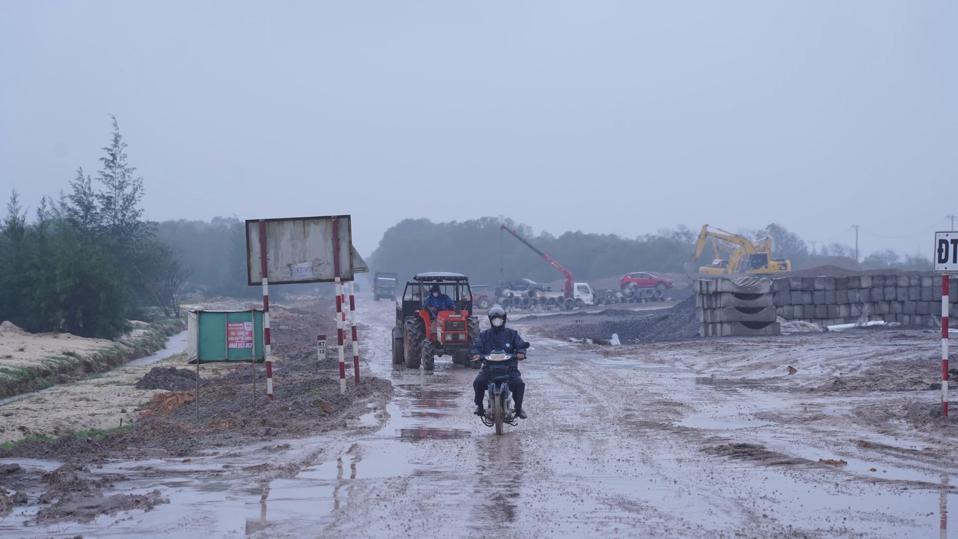 ផ្លូវជាតិលេខ ១៥D ក្នុងឃុំមីធ្វី មានសុវត្ថិភាព និងងាយស្រួលប្រើប្រាស់ - រូបថត៖ ឡេទ្រឿង