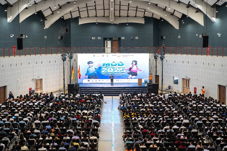 Ngày hội Toán học Mở TP.HCM 2025 thu hút hơn 2.000 học sinh - Ảnh 1.