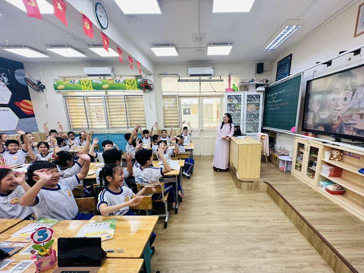 Học sinh TP.HCM 'phiêu lưu' cùng Harry Potter trong tiết học tiếng Việt vận dụng AI - Ảnh 1.