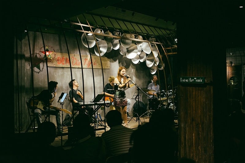 בית קפה למוזיקה חיה בהאנוי