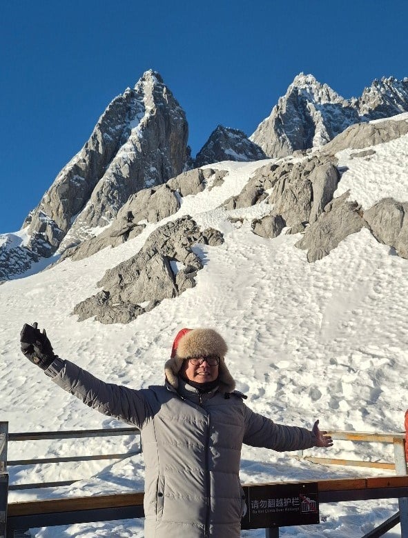 ភ្នំព្រិលនាគរាជ៖ «អច្ឆរិយៈទឹកកក» នៅក្នុងបេះដូងនៃទីក្រុងលីជាំង - រូបថតទី 5