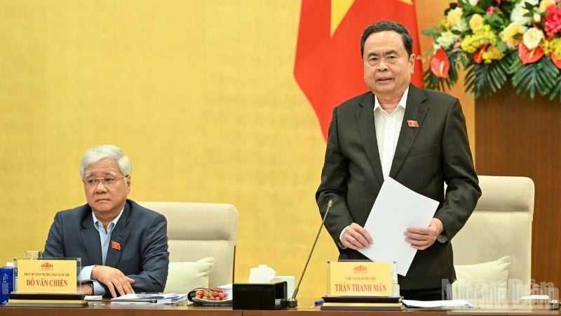 លោក ត្រឹន ថាញ់ ម៉ាន់ ប្រធានរដ្ឋសភា ថ្លែងសុន្ទរកថាបិទកិច្ចប្រជុំ។ (រូបថត៖ យី លីញ)