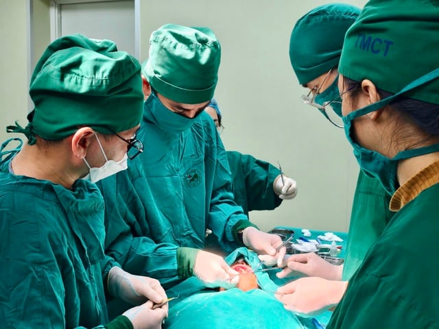 Ngăn ngừa sâu răng khi chỉnh nha mắc cài hoặc máng trong suốt - Ảnh 1.