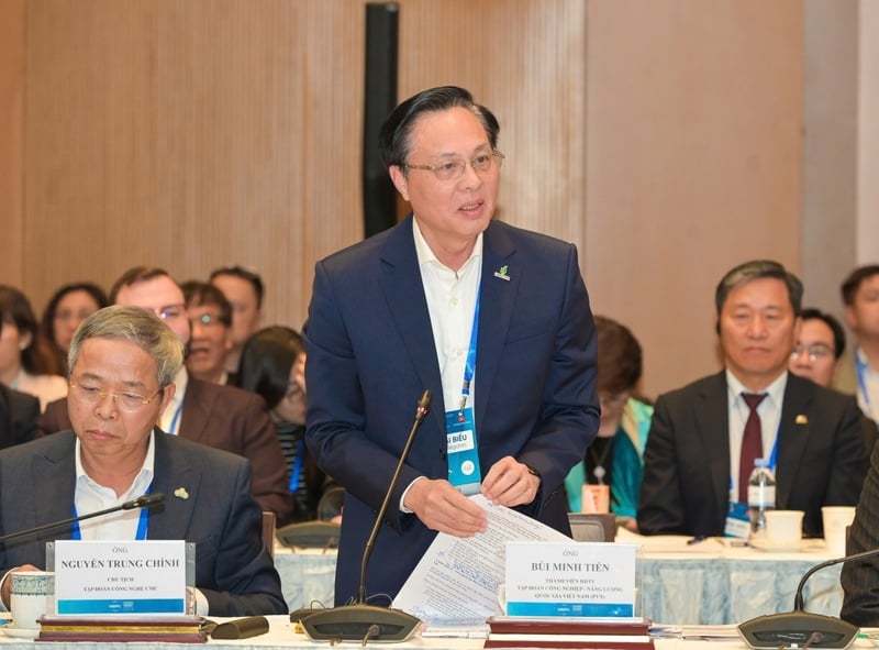 លោក Bui Minh Tien សមាជិកក្រុមប្រឹក្សាភិបាលនៃ Petrovietnam បានថ្លែងថា Petrovietnam បានថ្លែងសុន្ទរកថាមួយនៅក្នុងវេទិកានេះ។