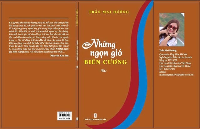 អ្នកនិពន្ធ ទ្រឿង អាញ ក្វឹក ទទួលបានពានរង្វាន់សមាគមអ្នកនិពន្ធទីក្រុងហូជីមិញ សម្រាប់ស្នាដៃ «ស្តាប់រលកនៅលើសមុទ្របើកចំហ» - រូបថតទី 2។ Nhà văn Trương Anh Quốc nhận giải thưởng Hội Nhà văn TP.HCM với 'Trùng khơi nghe sóng'- Ảnh 2.