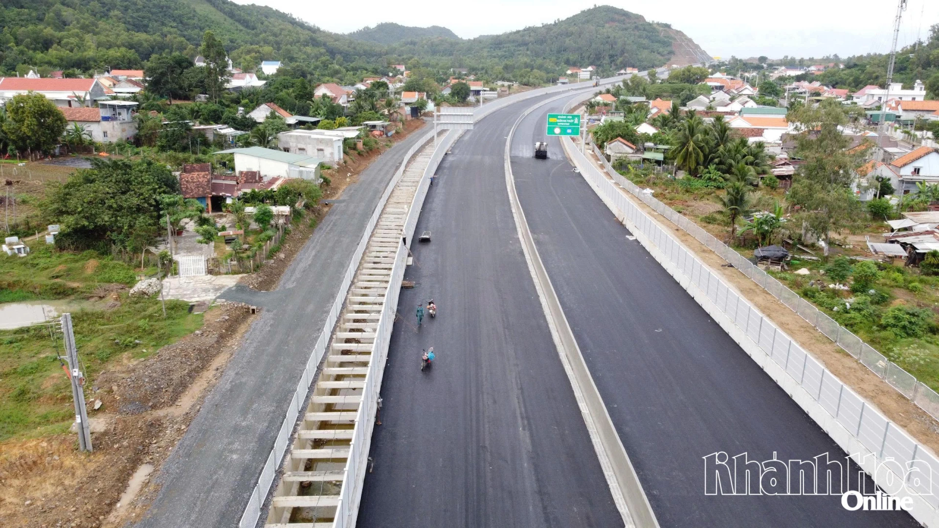 Dự án thành phần 1 thuộc Dự án Đầu tư đường bộ cao tốc
Khánh Hòa - Buôn Ma Thuột giai đoạn 1
đã sẵn sàng thông xe kỹ thuật vào ngày 19-12.