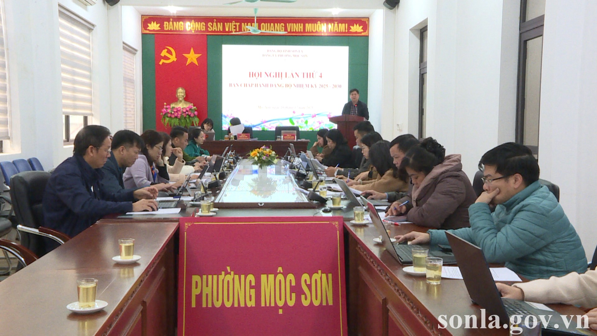 គាត់ជឿអត្ថបទ