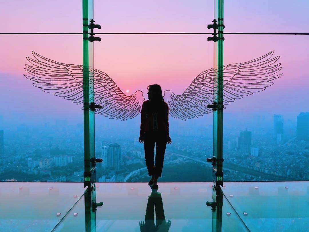 ទិដ្ឋភាពទីក្រុងហាណូយពីលើនាវាសង្កេតការណ៍ Sky Walk នៅមជ្ឈមណ្ឌល Lotte។