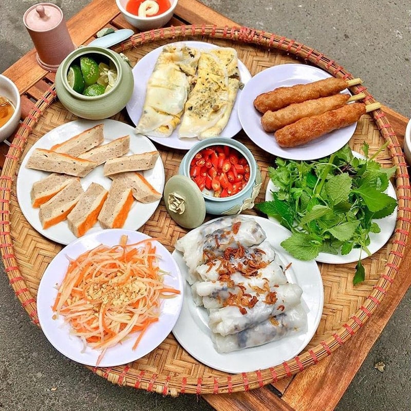 Breakfast in Hanoi