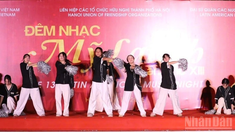 A zenei estén zenei előadást mutattak be.