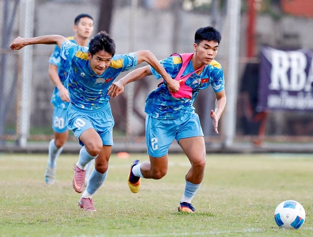 ក្រុម U23 វៀតណាមមិនភ័យខ្លាចចំពោះក្រុមម្ចាស់ផ្ទះថៃទេ - រូបថតទី 1។ U.23 Việt Nam không ngán chủ nhà Thái Lan- Ảnh 1.