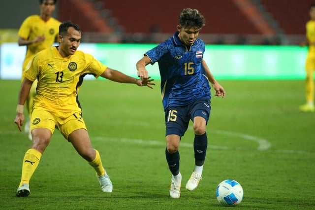 تھائی شائقین نے 'تمام ٹکٹیں چھین لیں'، فائنل میں ویتنام U23 پر دباؤ ڈالنے کے لیے پرعزم - تصویر 4۔ CĐV Thái Lan ‘săn sạch vé’, quyết tạo áp lực cho U.23 Việt Nam ở chung kết- Ảnh 4.