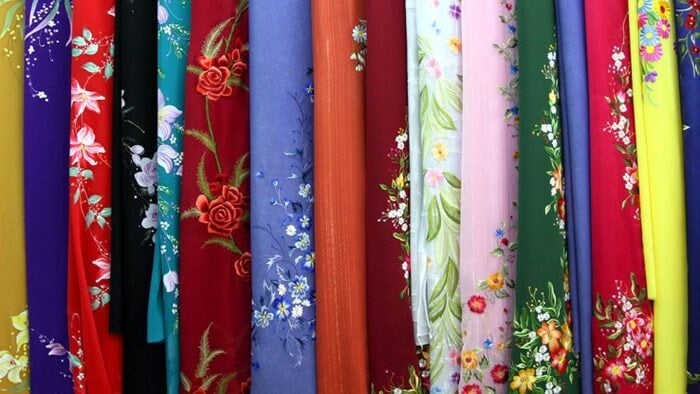 Ao Dai kumaşı, 20 Kasım'da öğretmenler için düşünceli bir hediye seçeneğidir.