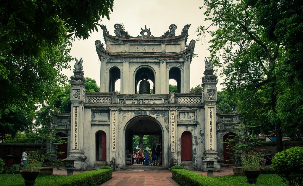 ປະຕູວັດວັນນະຄະດີ ທີ່ວັດວັນນະຄະດີ ຮ່າໂນ້ຍ