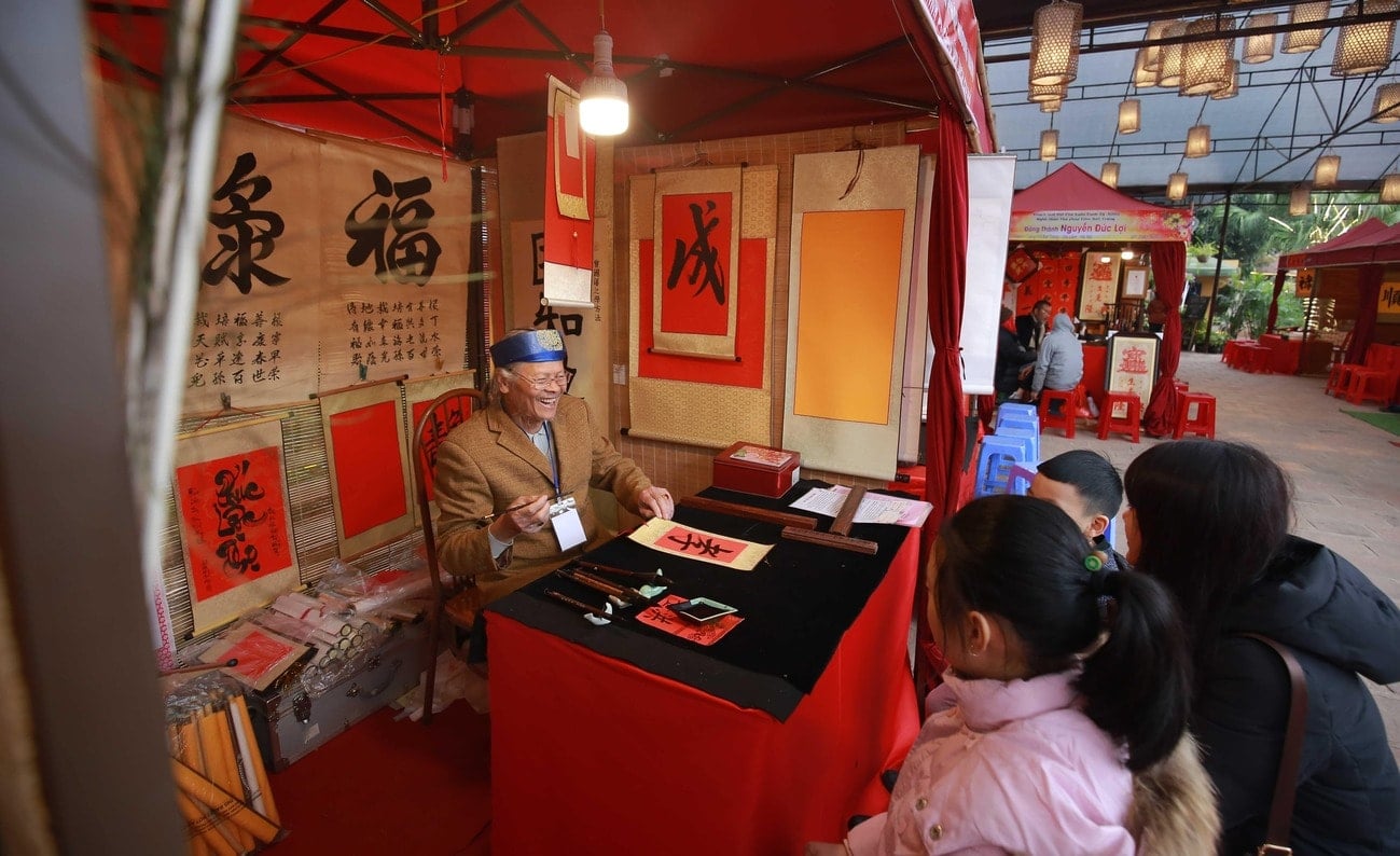 ກິດຈະກຳຂໍຂຽນດ້ວຍມືທີ່ວັດວັນນະກຳ (ວັນມິວກວກຕ໋າມ).